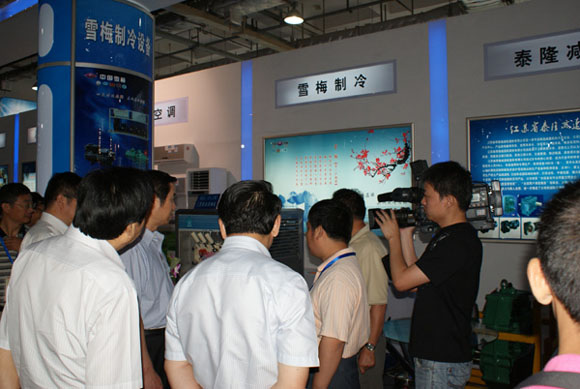 史省长亲临展位 918博天堂品牌增光辉-公司参加“江苏产品万里行”长沙站活动报道