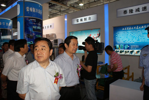 史省长亲临展位 918博天堂品牌增光辉-公司参加“江苏产品万里行”长沙站活动报道